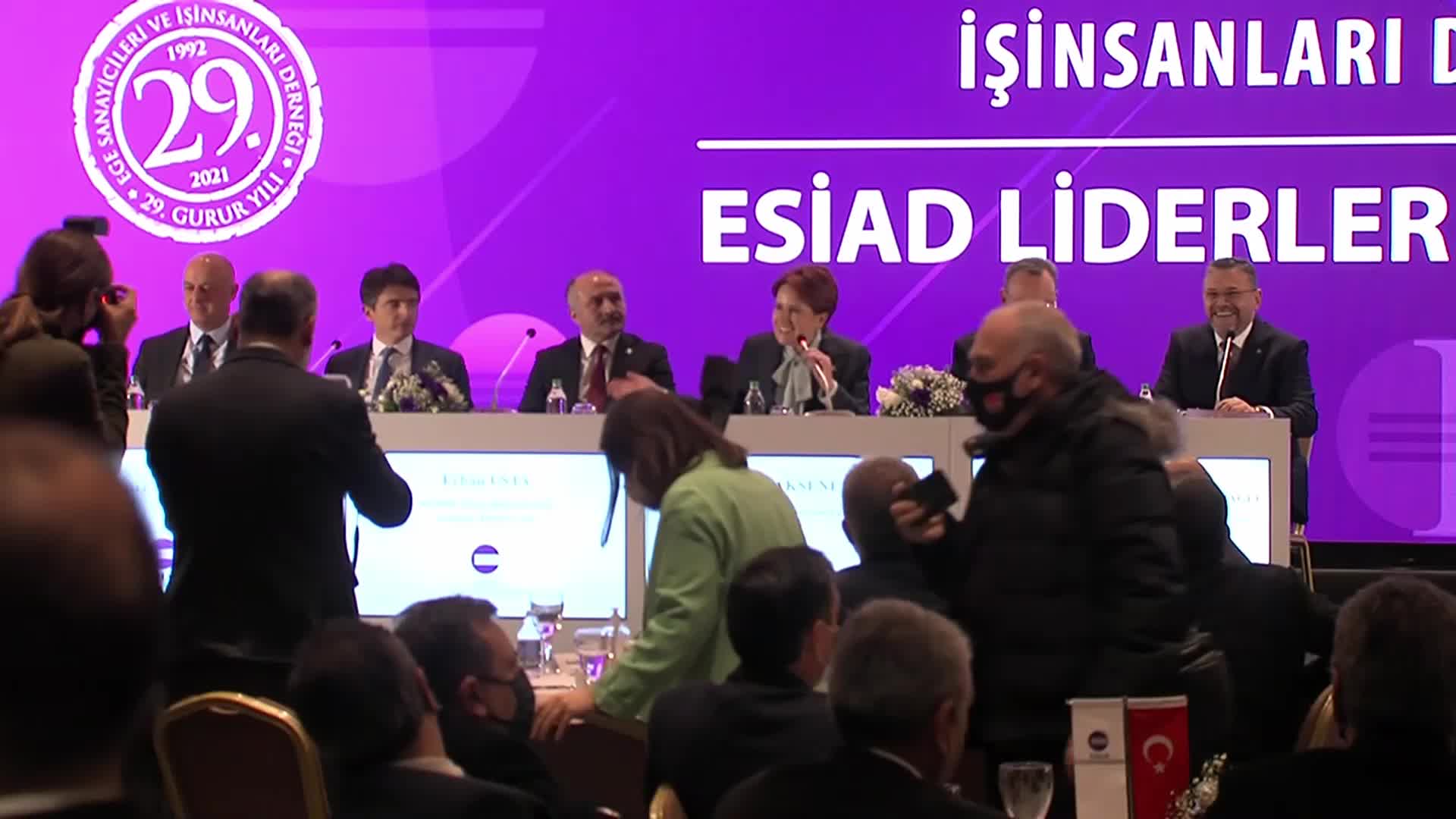 AKŞENER: ÖNCELİĞİMİZ İKİNCİ BİR TAYYİP ERDOĞAN SEÇMEK DEĞİL, İKİNCİ BİR TAYYİP ERDOĞAN'I SEÇMEK İÇİN YOLA ÇIKMADIK