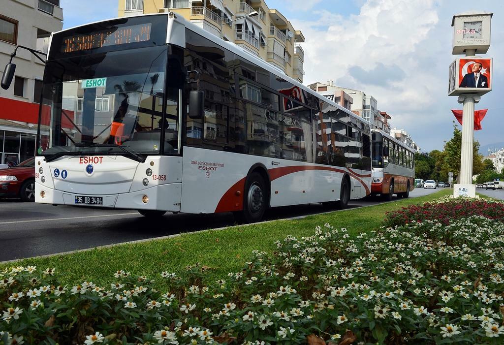 İZMİR BÜYÜKŞEHİR BELEDİYESİ YILBAŞI GECESİNE HAZIR