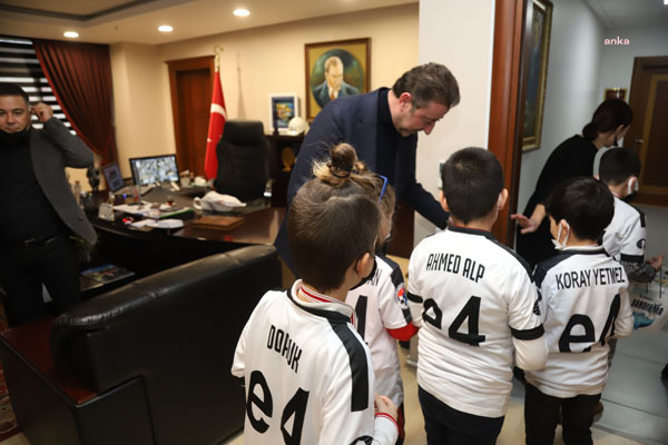 FEMAT SATRANÇ KULÜBÜ’NDEN BANDIRMA BELEDİYE BAŞKANI TOSUN'A ZİYARET