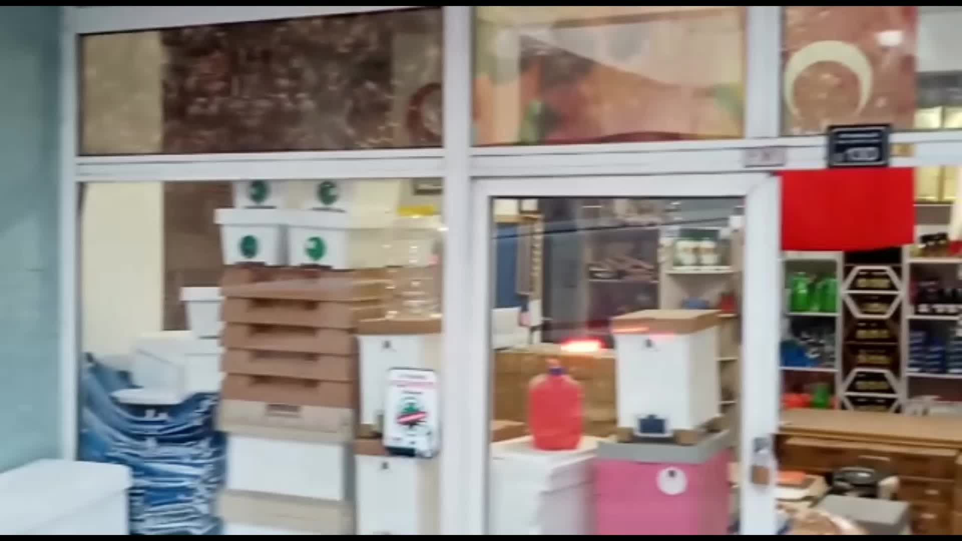 ARTVİN ARI YETİŞTİRİCİLERİ BİRLİĞİ: “DEDEDEN DEVAM ETTİRDİĞİMİZ ARICILIKTAN VAZGEÇME NOKTASINA GELDİK”