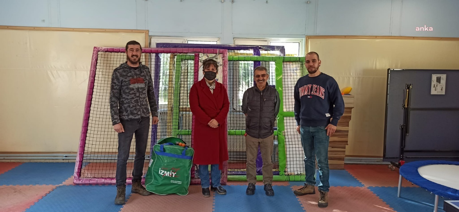 İZMİT BELEDİYESİ’NDEN ÖZEL GEREKSİNİMLİ ÇOCUKLARA HEDİYE