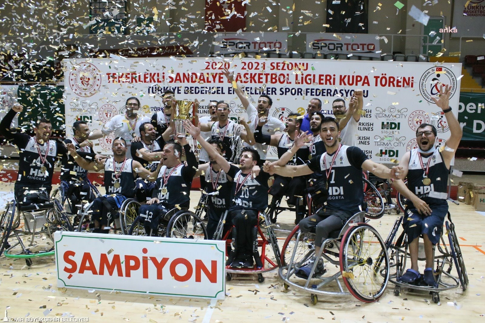 2021 SPORDA İZMİR'İN ALTIN YILI OLDU
