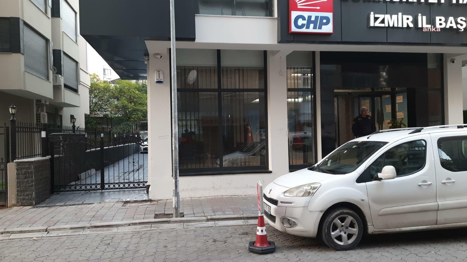 CHP BİNASINA IRKÇI YAZI