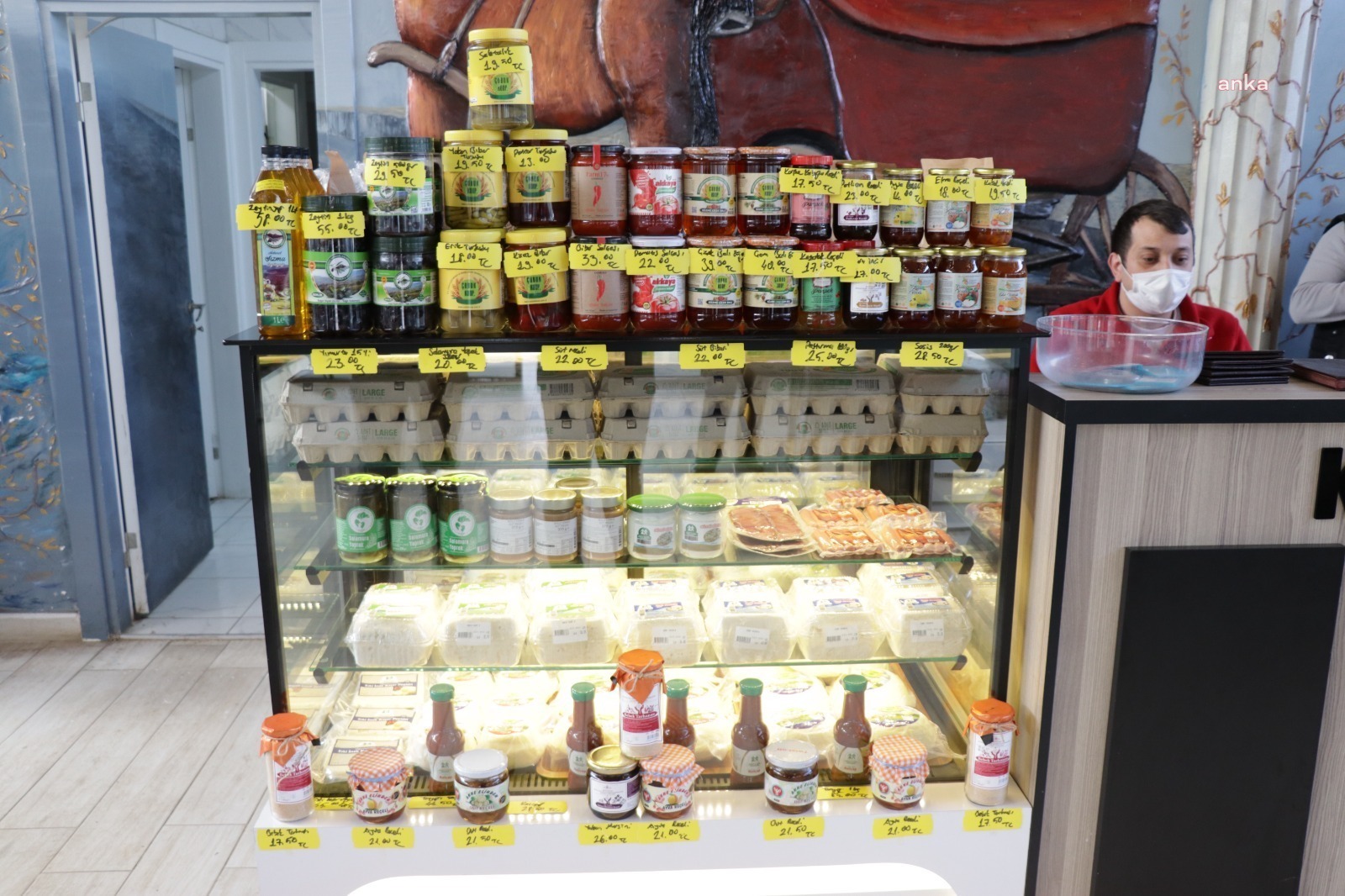 GÜLÜMSE KAFE’DE ÇINAR HALK MARKET REYONU AÇILDI