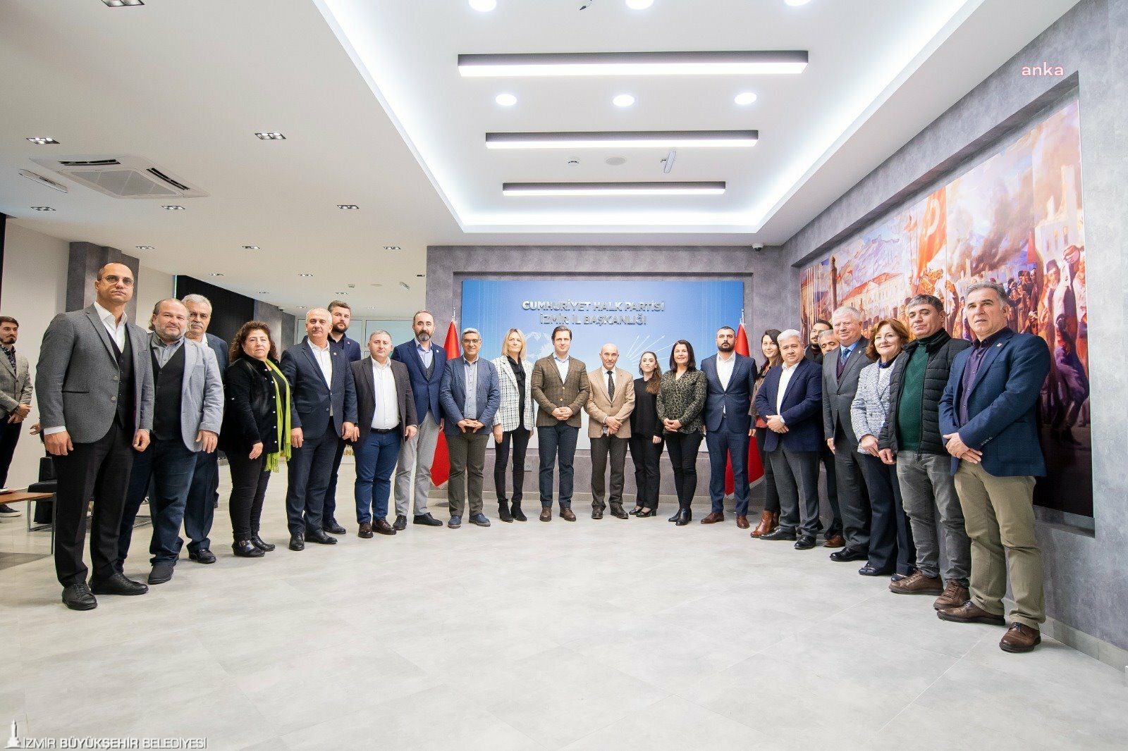 TUNÇ SOYER'DEN YENİ YILIN İLK ZİYARETİ CHP İL BAŞKANLIĞI'NA