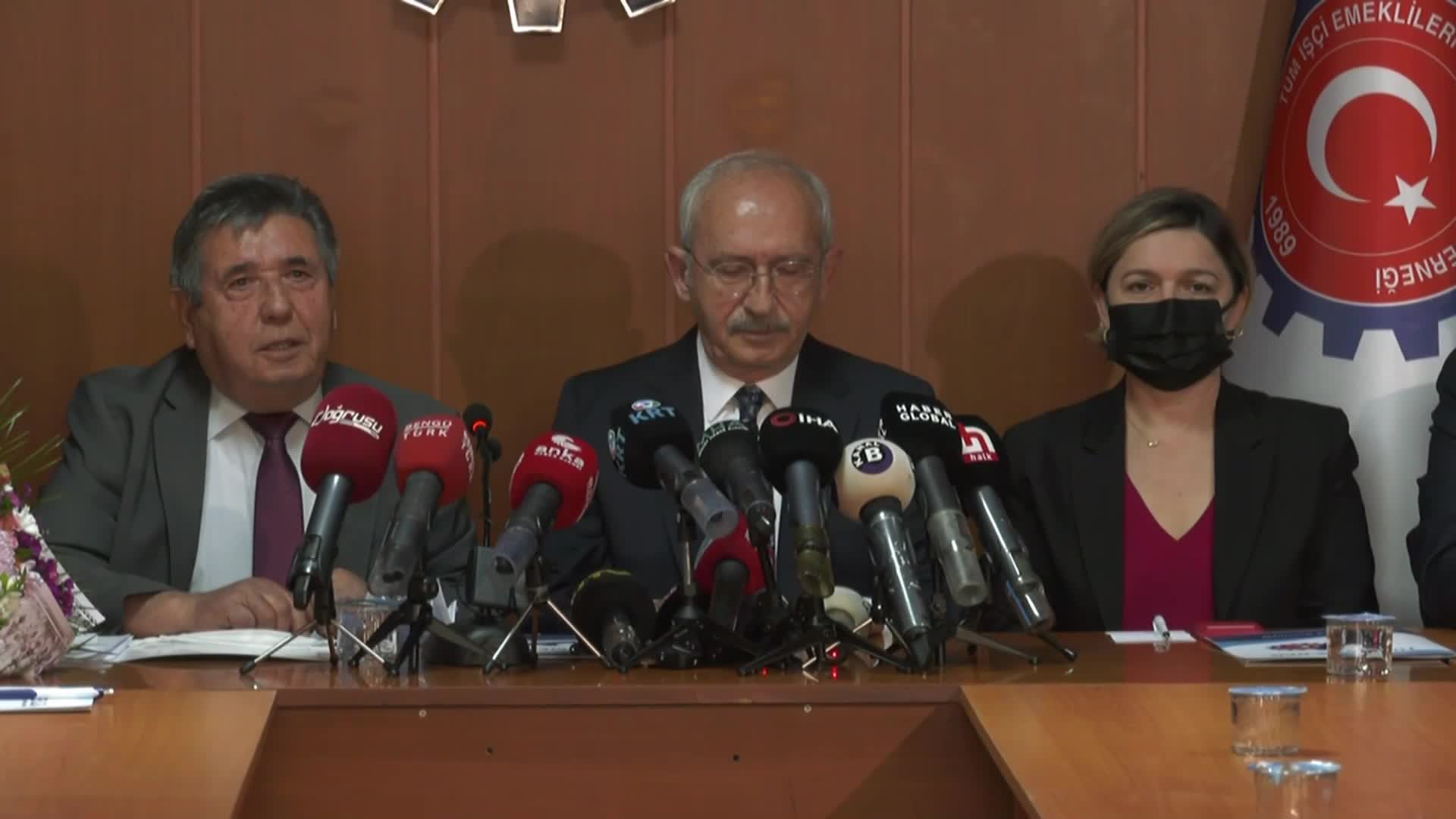 KILIÇDAROĞLU’DAN EMEKLİLERE: "MİLLİ GELİRDEN SİZE PAY VERMİYORLAR AMA ZAMDAN PAY VERİYORLAR"