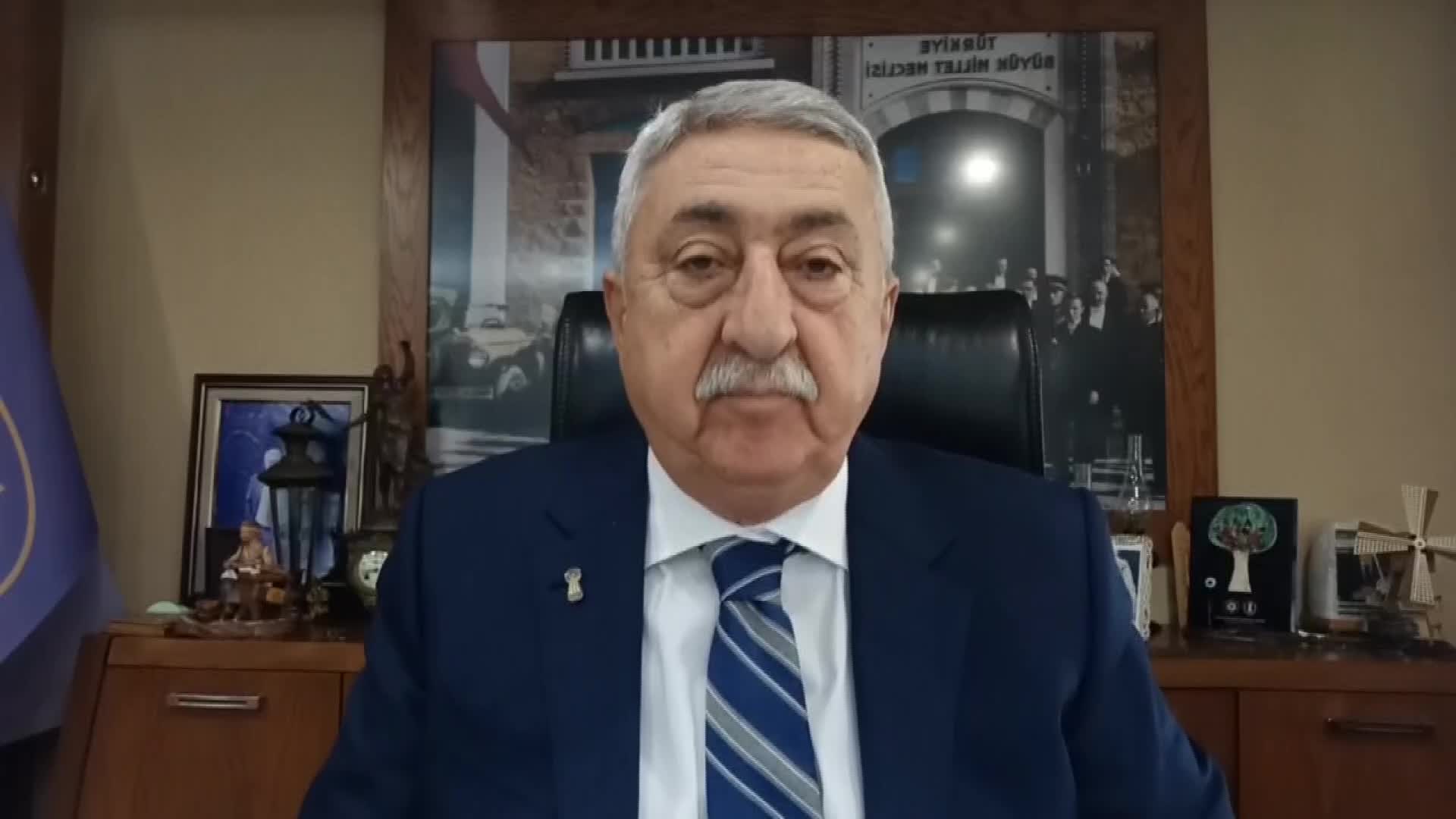 PALANDÖKEN: ALKOL VE SİGARAYA YAPILAN YÜKSEK ORANDAKİ ZAM, KAÇAKÇILIĞI VE ÖLÜMLERİ ARTIRIR