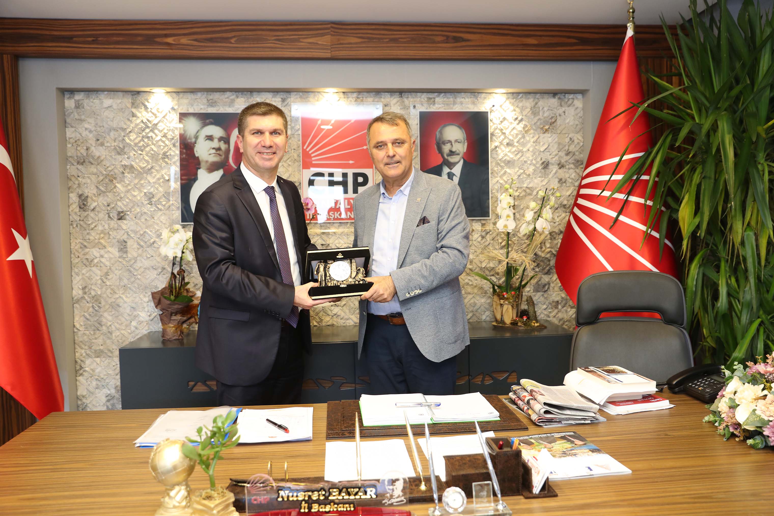 BURDUR BELEDİYE BAŞKANI ERCENGİZ'DEN ANTALYA'DAKİ YENİ BAŞKANLARA ZİYARET