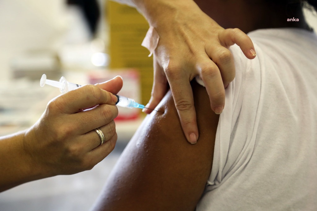 ECZACI KILINÇ: RAHİM AĞZI KANSERİ FARKINDALIK AYI, AMA HPV AŞISINDAN HİÇ BAHSEDİLMİYOR