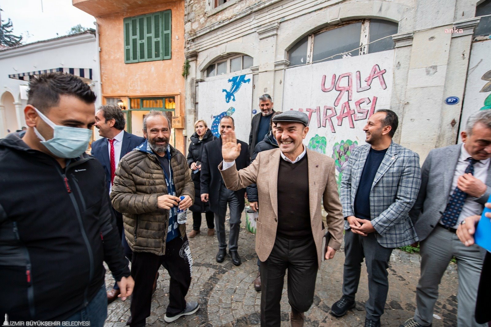 BAŞKAN SOYER, URLA'DA MUHTARLARLA BİR ARAYA GELDİ