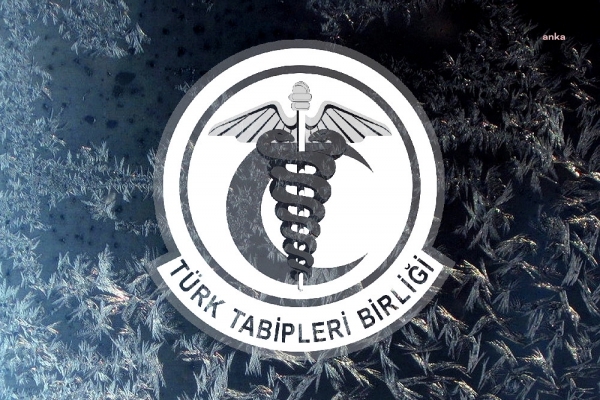TTB'DEN TURKOVAC AÇIKLAMASI: "İNSANLARIN DAHA FAZLA AŞI TEREDDÜDÜ YAŞAMAMASI İÇİN ÇALIŞMA VERİLERİNİ KAMUOYUYLA PAYLAŞIN"