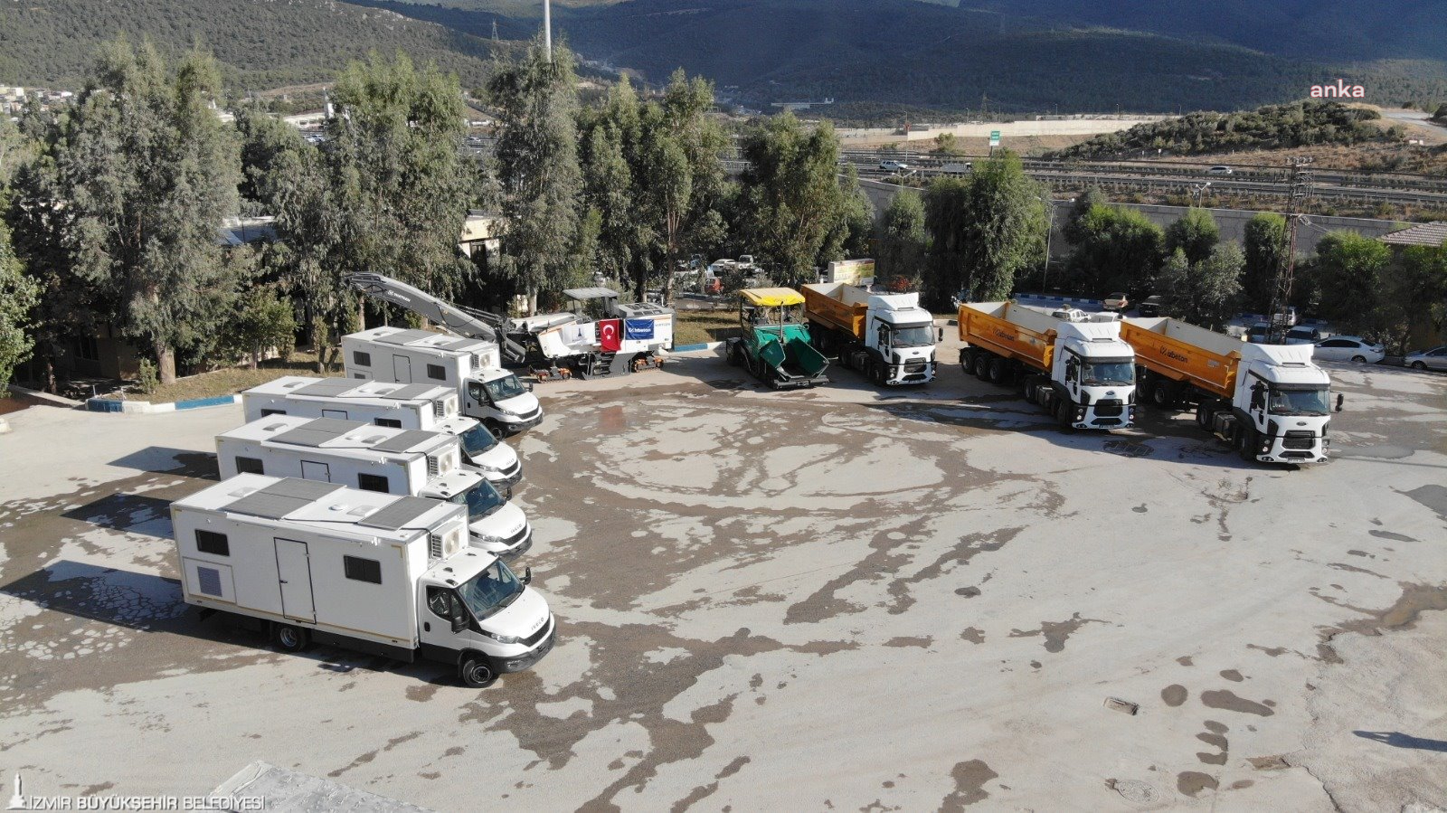 İZMİR BÜYÜKŞEHİR'DEN YOL ÇALIŞMALARINA 1 YILDA 1.1 MİLYAR LİRA