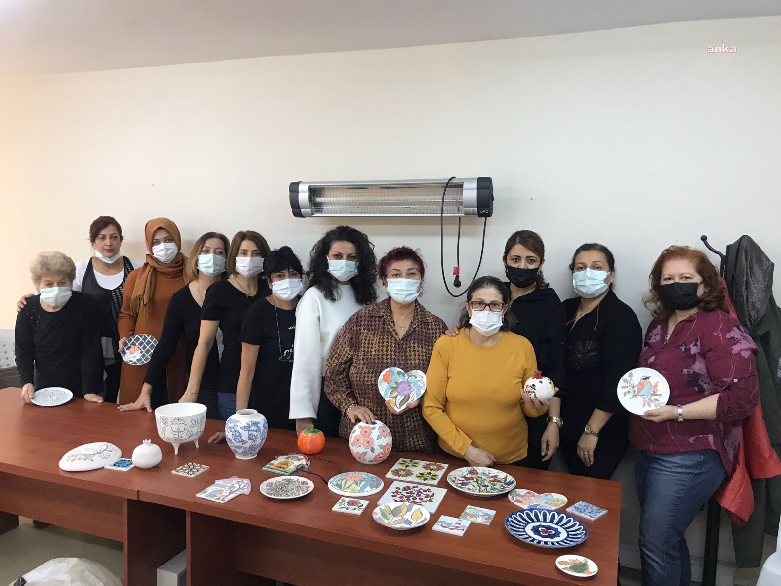 İZMEK'İN ÇİNİ KURSLARINA İLGİ SÜRÜYOR