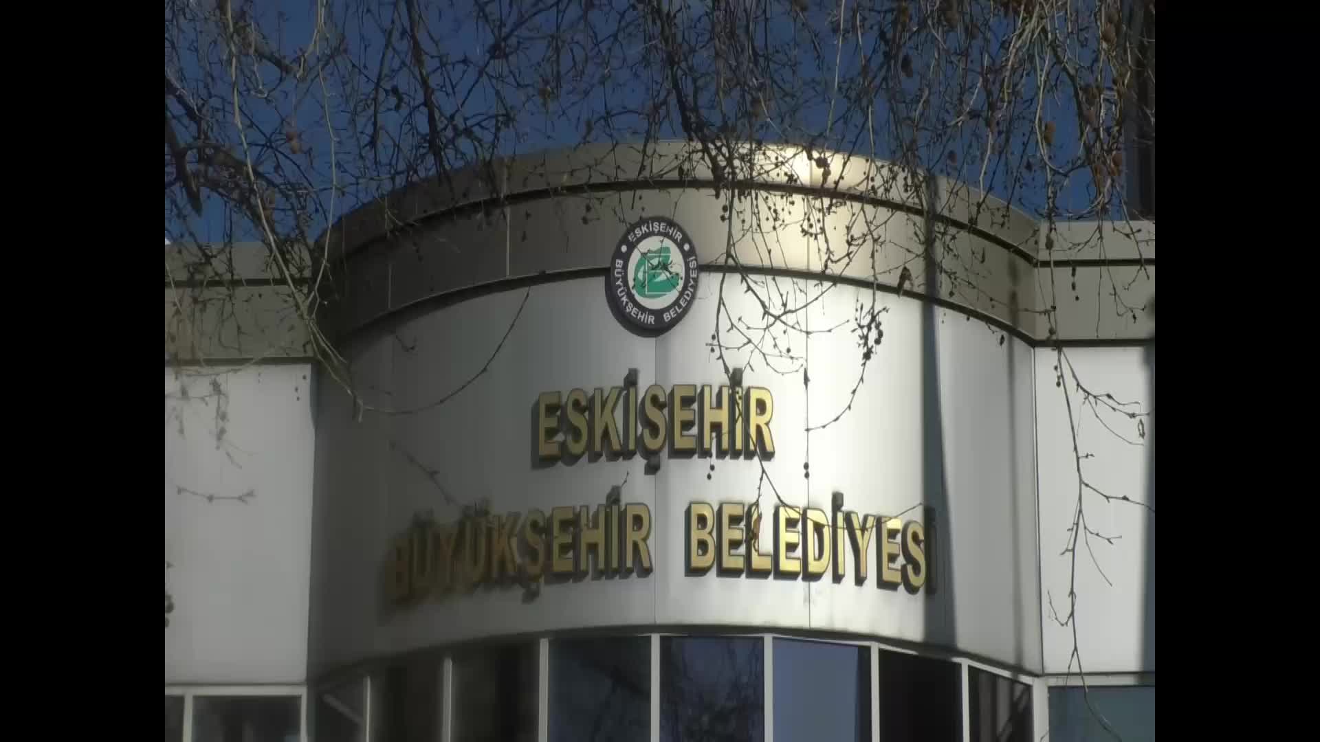 ESKİŞEHİRLİ HAYVANSEVERLER SOKAK HAYVANLARI İÇİN EYLEM YAPTI
