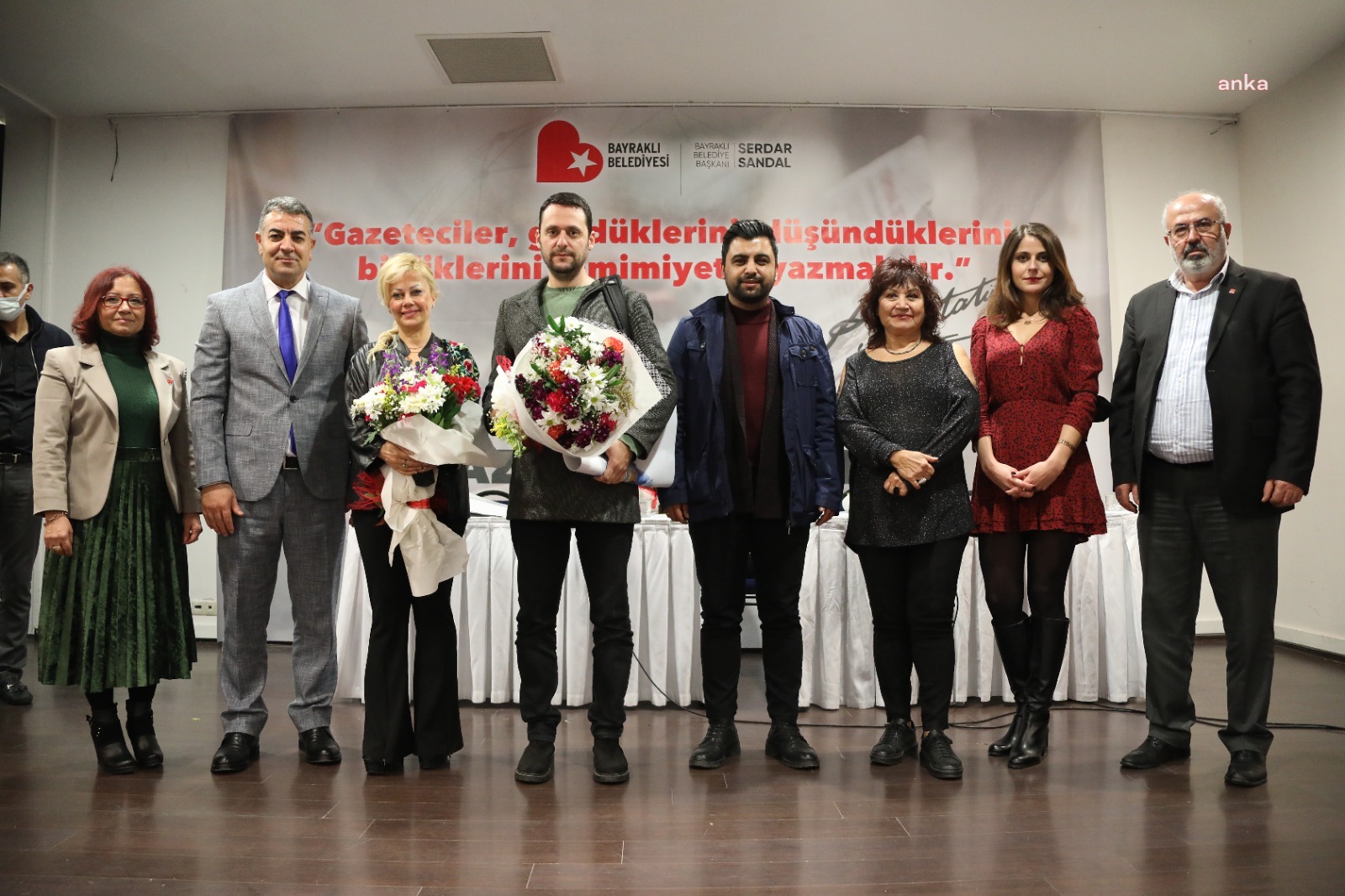 GAZETECİLERİN SORUNLARI BAYRAKLI’DA KONUŞULDU