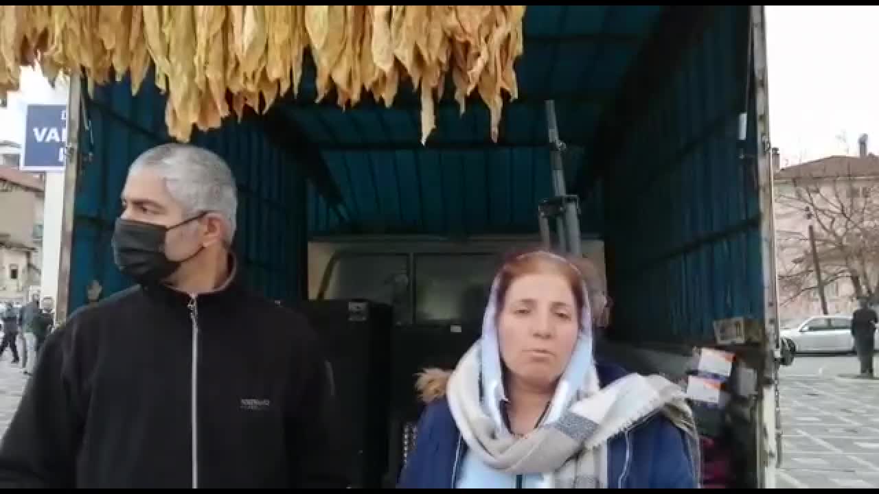 TÜTÜN ÜRETİCİLERİ MALATYA'DA EYLEM YAPTI: "KAPİTALİST HORTUMCUYA BİZİ PEŞKEŞ ÇEKMEK İSTİYORLAR"