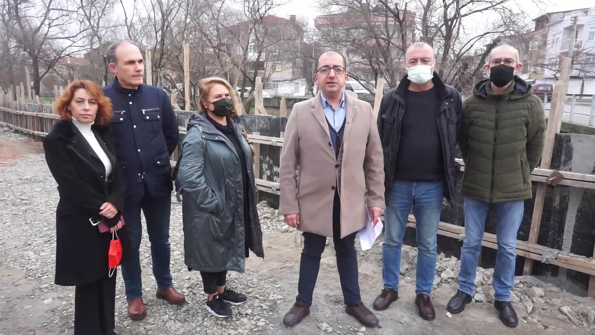 CHP'DEN YALOVA BELEDİYESİ'NE BİSİKLET YOLU TEPKİSİ: "NE YAYA YOLU VAR NE DE BİSİKLET YOLU"