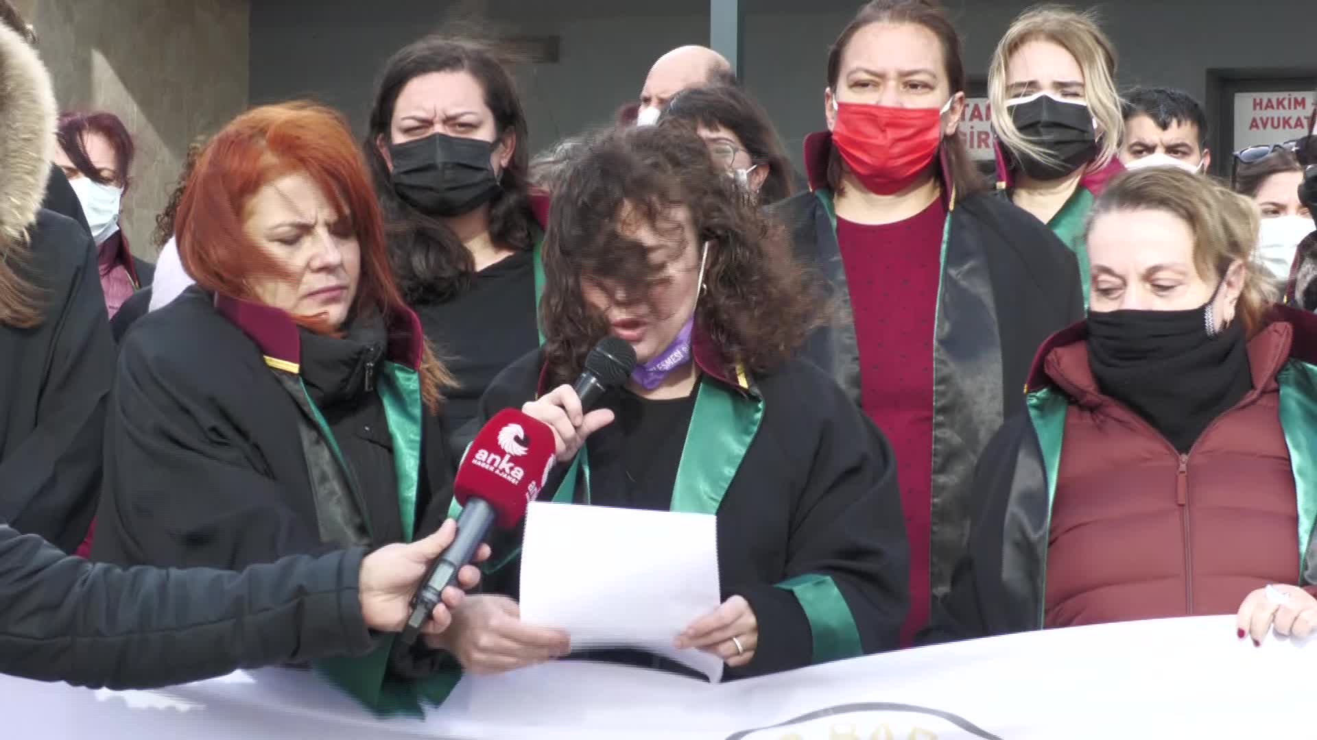 İZMİR'DE AVUKATLAR DİLARA YILDIZ İÇİN SESLENDİ: "ERİL ŞİDDETİ DURDURUN"