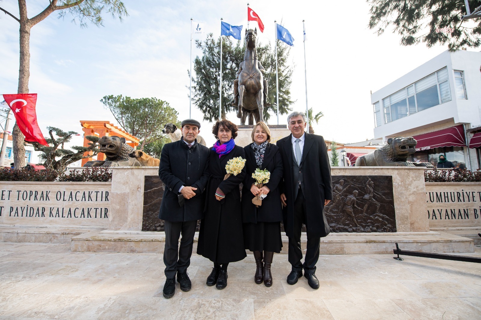 TUNÇ SOYER: "HİÇBİR GENÇ 'YAŞAMA SEVİNCİNİ KAYBETTİM' DİYE ÖLÜME KOŞMAYACAK"