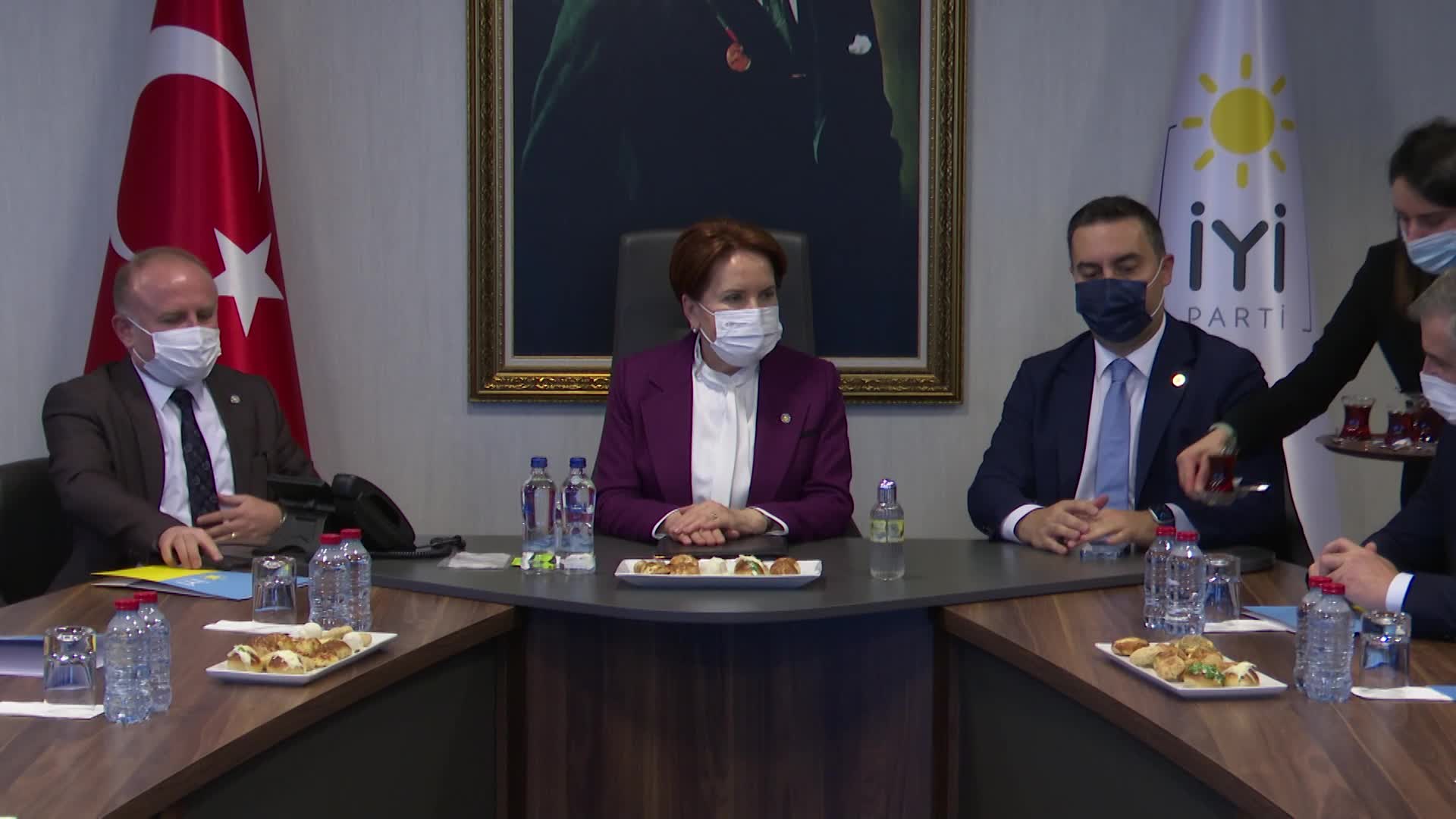 TÜM ÖZEL HALK OTOBÜSLERİ BİRLİĞİ, AKŞENER'İ ZİYARET ETTİ