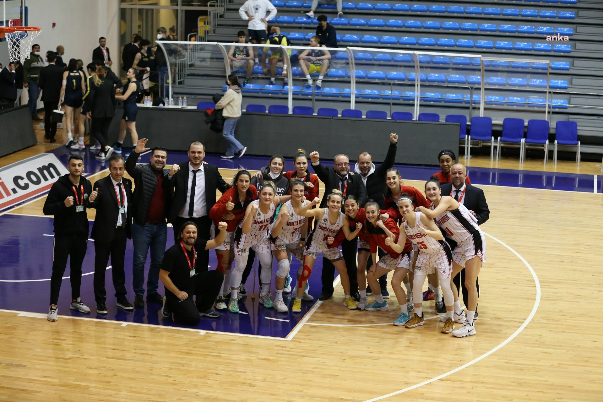 POTADA GÜLEN TARAF TURGUTLU BELEDİYESPOR OLDU