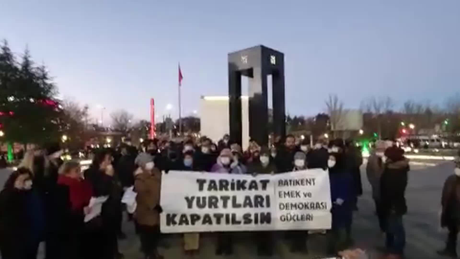 BATIKENT EMEK VE DEMOKRASİ GÜÇLERİ'NDEN, "ENES KARA" PROTESTOSU: "CEMAAT VE TARİKAT YURTLARI YASAKLANMALI"