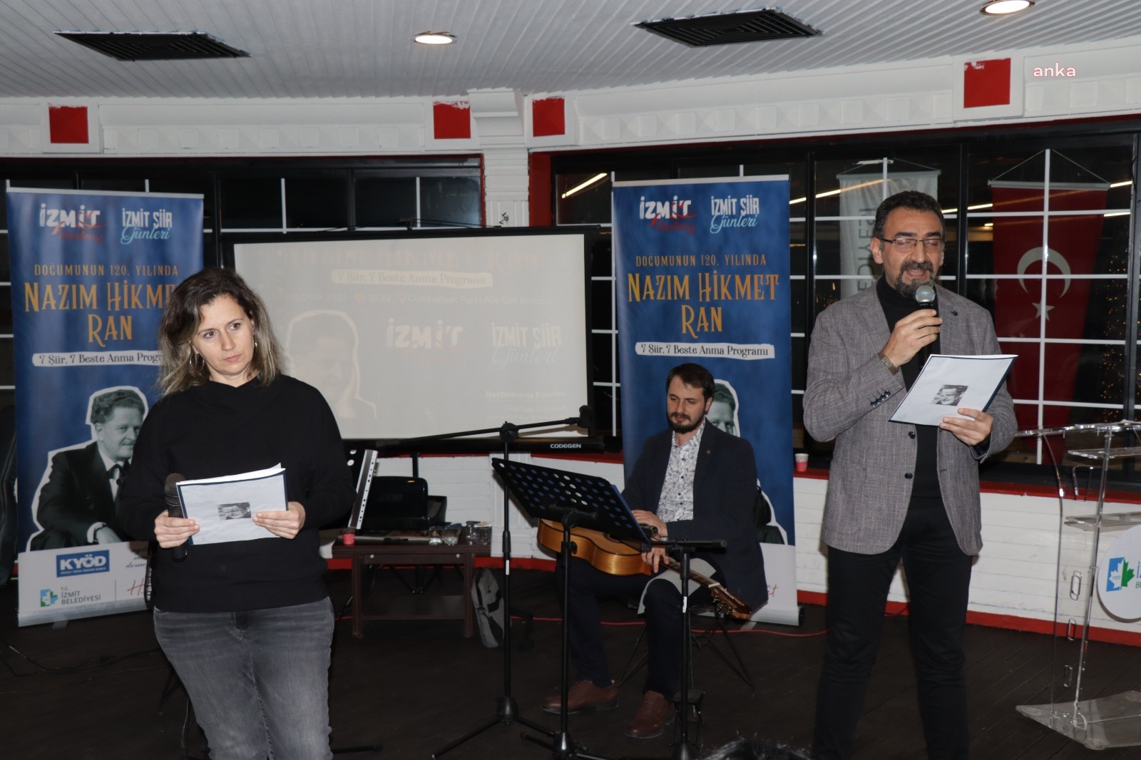 İZMİT BELEDİYESİ, NAZIM HİKMET’İ ŞARKI VE ŞİİRLERLE ANDI