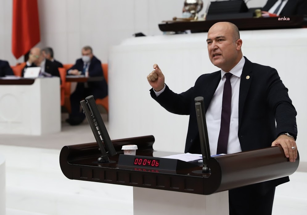 CHP'Lİ BAKAN: “KYME ANTİK KENTİ'NİN TAHRİP EDİLMESİNE KİM SEBEP OLDU?”