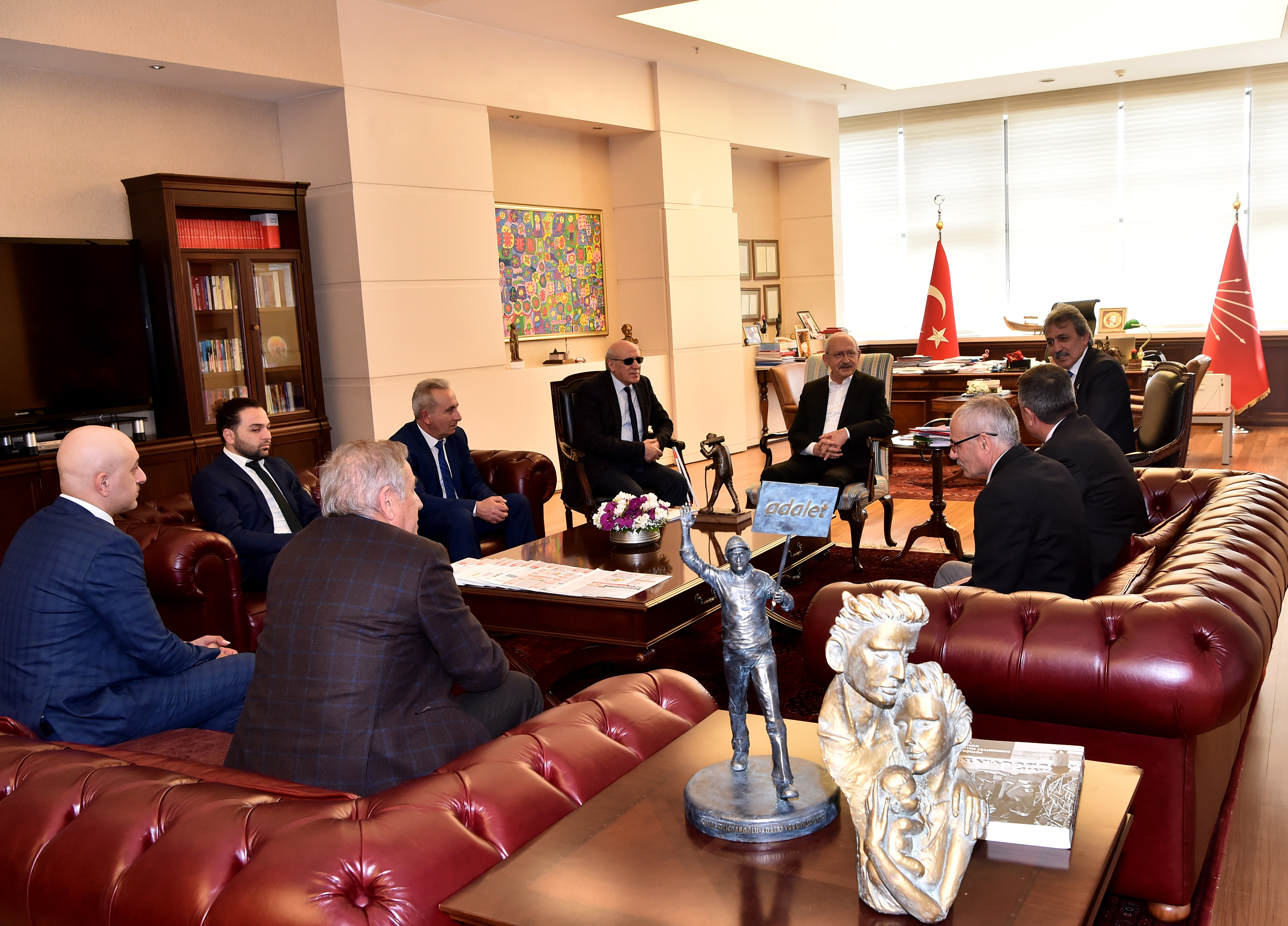 KILIÇDAROĞLU, GÖRME ENGELLİLER SPOR KULÜPLERİ BİRLİĞİ'Nİ KABUL ETTİ