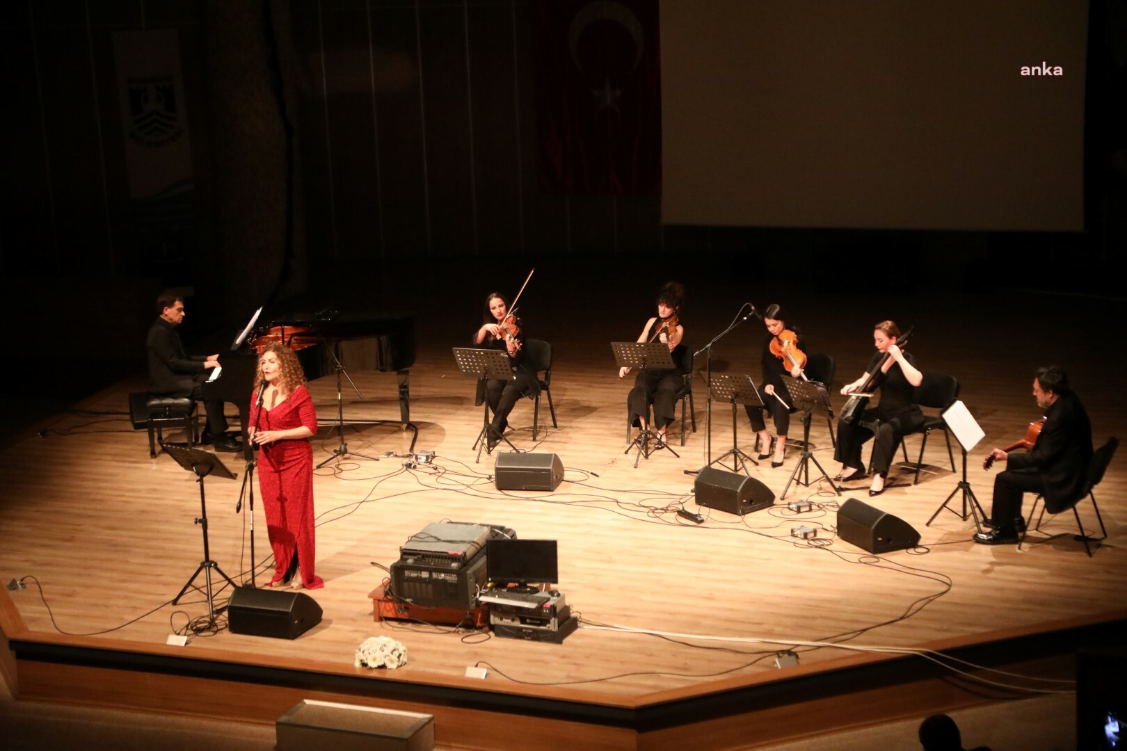 NAZIM HİKMET’İN 120’NCİ YAŞ GÜNÜ BODRUM’DA KUTLANDI