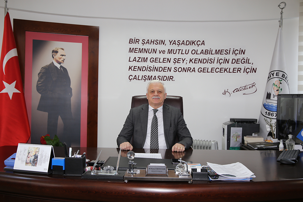 BURHANİYE BELEDİYE BAŞKANI DEVECİLER’DEN RAMAZAN BAYRAMI MESAJI