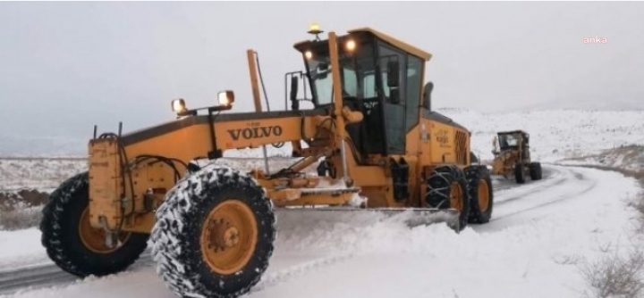 NİĞDE'DE 67 KÖY YOLU ULAŞIMA KAPANDI