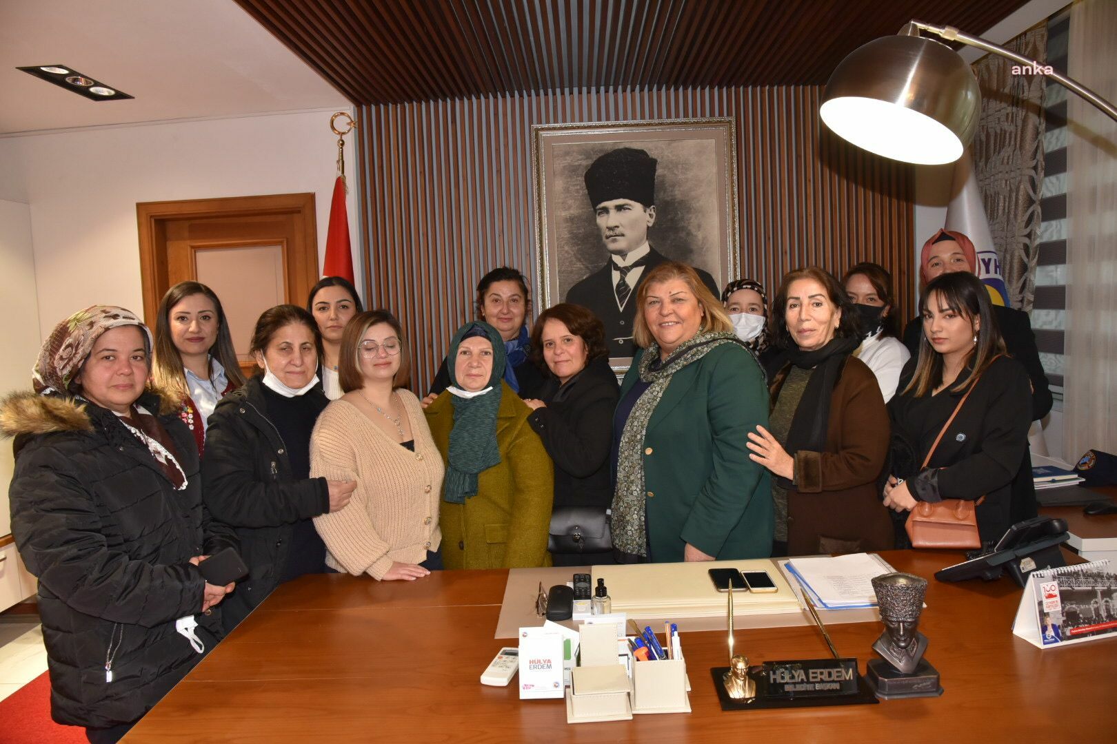 İYİ PARTİ KADIN KOLLARINDAN CEYHAN BELEDİYE BAŞKANI ERDEM’E ZİYARET