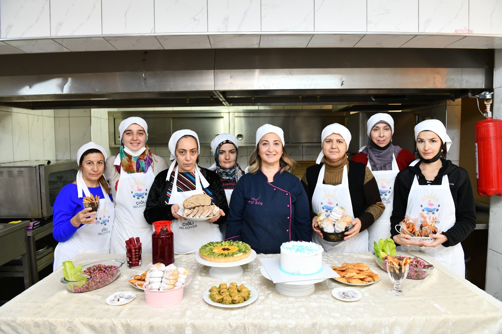 ÇİĞLİLİ KURSİYERLER PASTACILIK SEKTÖRÜNDE İLERLİYOR
