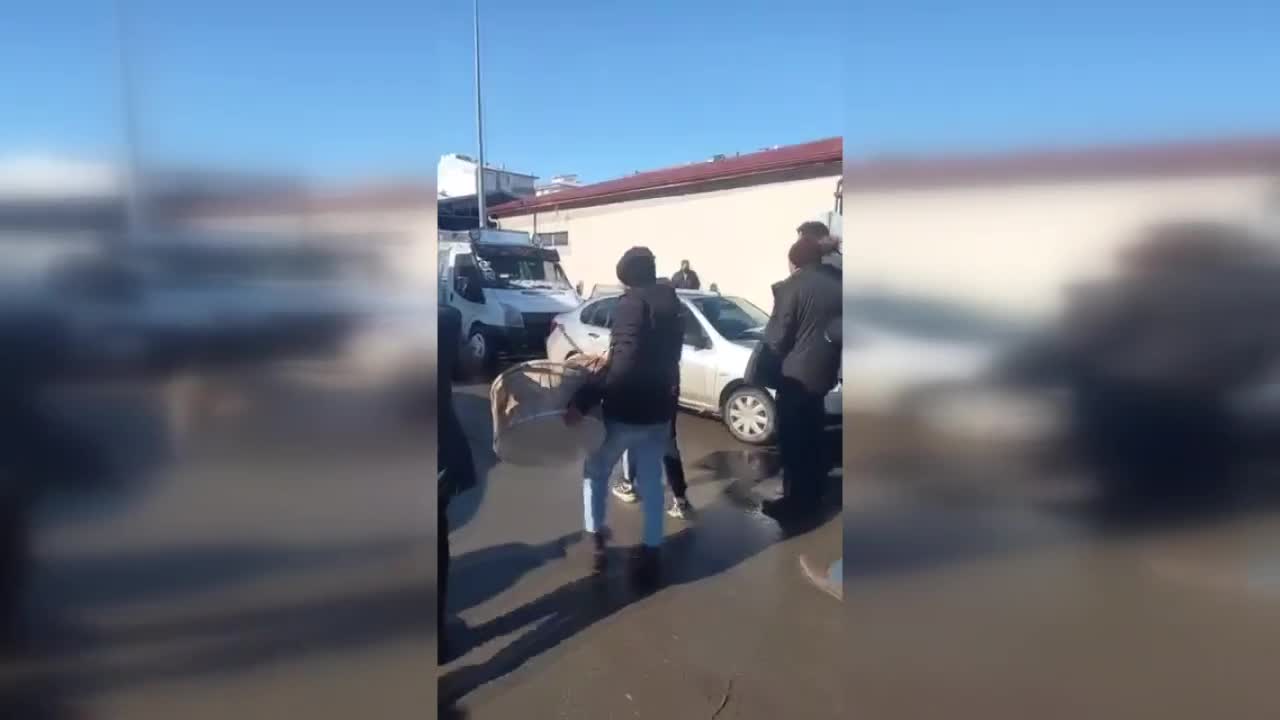 ÖZELLEŞEN ŞEKER FABRİKASININ CEZASINA KARŞI YOZGAT’TA ÇİFTÇİLER DAVULLU ZURNALI EYLEM YAPTI