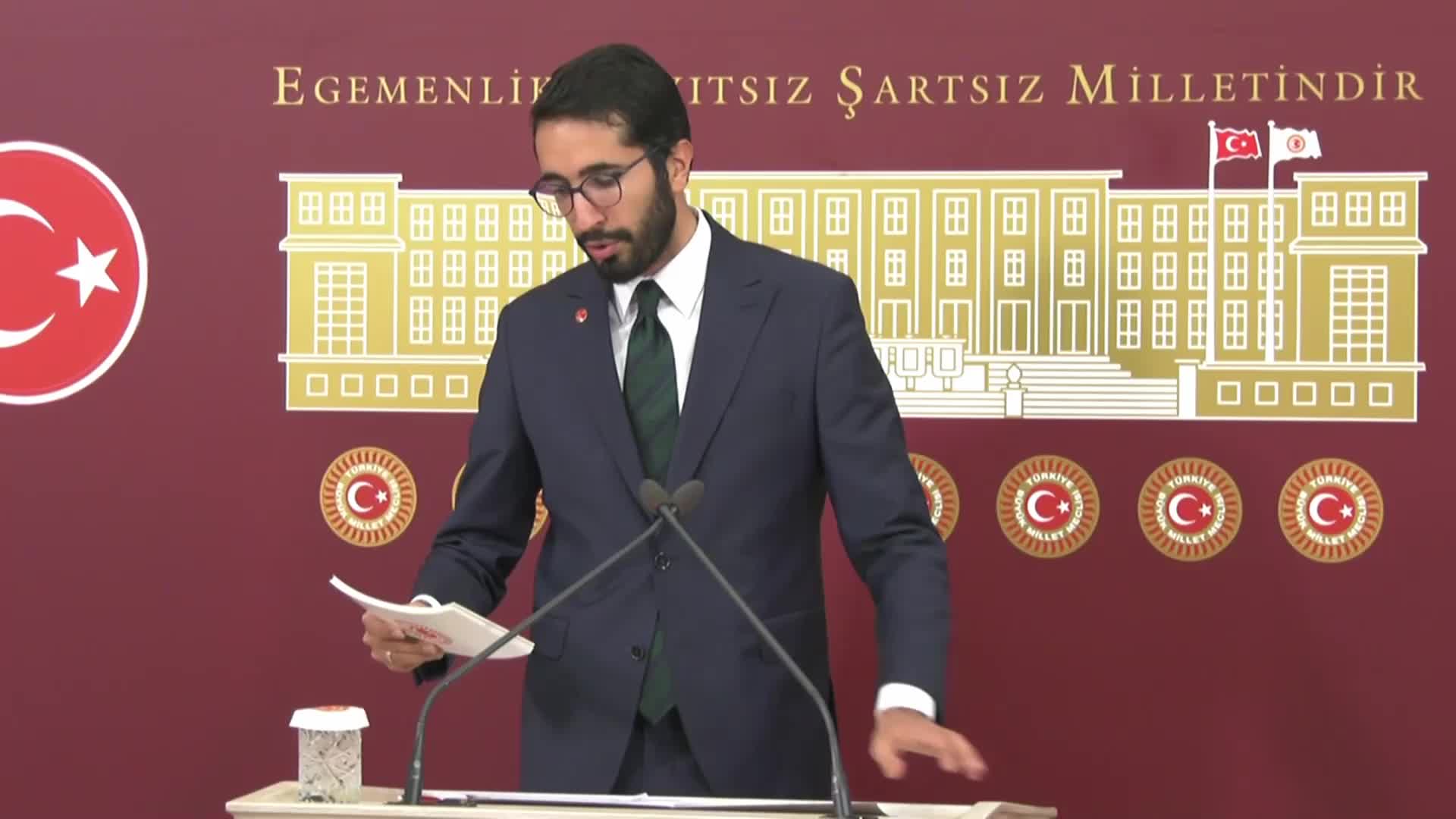 SAADET PARTİLİ KARADUMAN: “YAPILAN ZAMLAR YETMEMİŞ GİBİ NEREDEYSE BU ZAMLARIN ÜZERİNE HÜKÜMET BİZDEN ADETA TEŞEKKÜR BEKLİYOR”