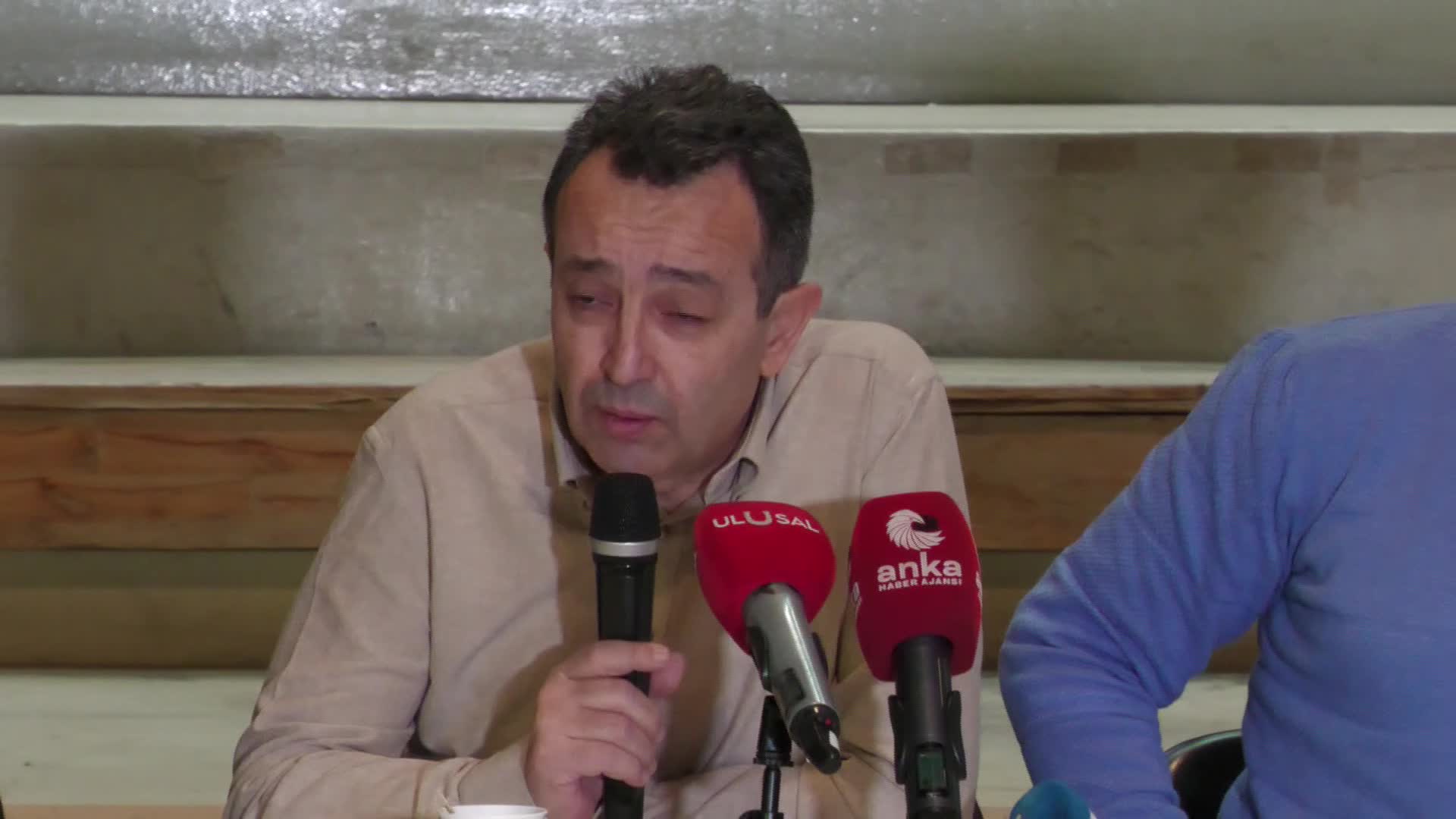 TMMOB: "DEPREM MAĞDURİYETİNİN SORUMLUSU DEVLETTİR. ARNAVUTLUK'TA OLDUĞU GİBİ İZMİR'DE DE DEPREMZEDELERE EVLERİ TESLİM EDİLMELİYDİ"