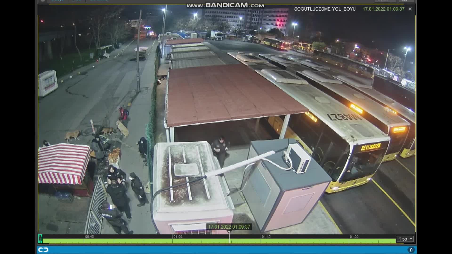 BEKÇİ ŞİDDETİ METROBÜS KAMERALARINA YANSIDI
