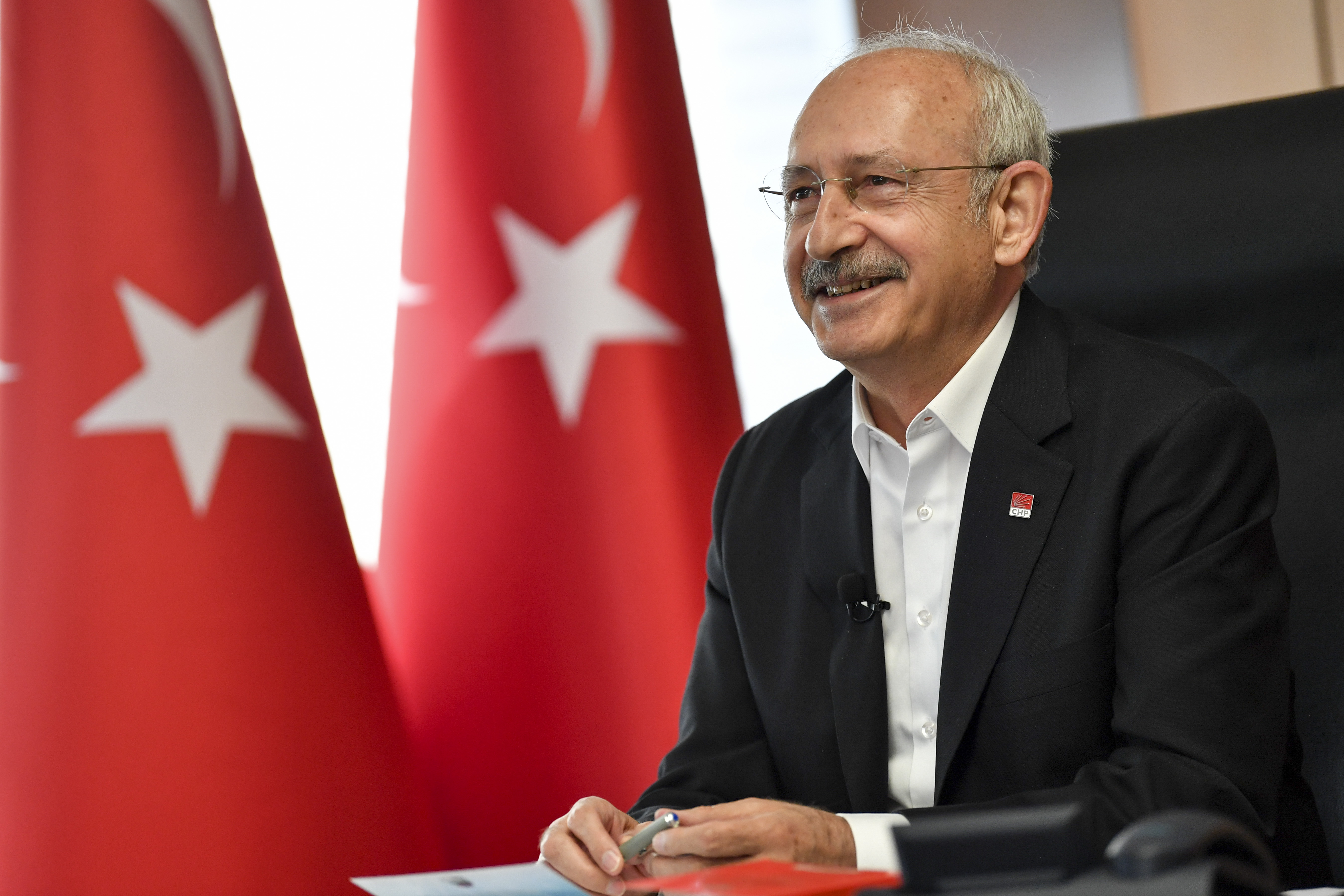 CHP LİDERİ KILIÇDAROĞLU’DAN BAYRAM MESAJI: HAKSIZLIK KARŞISINDA SUSMAYANLAR ÇOĞALIYOR