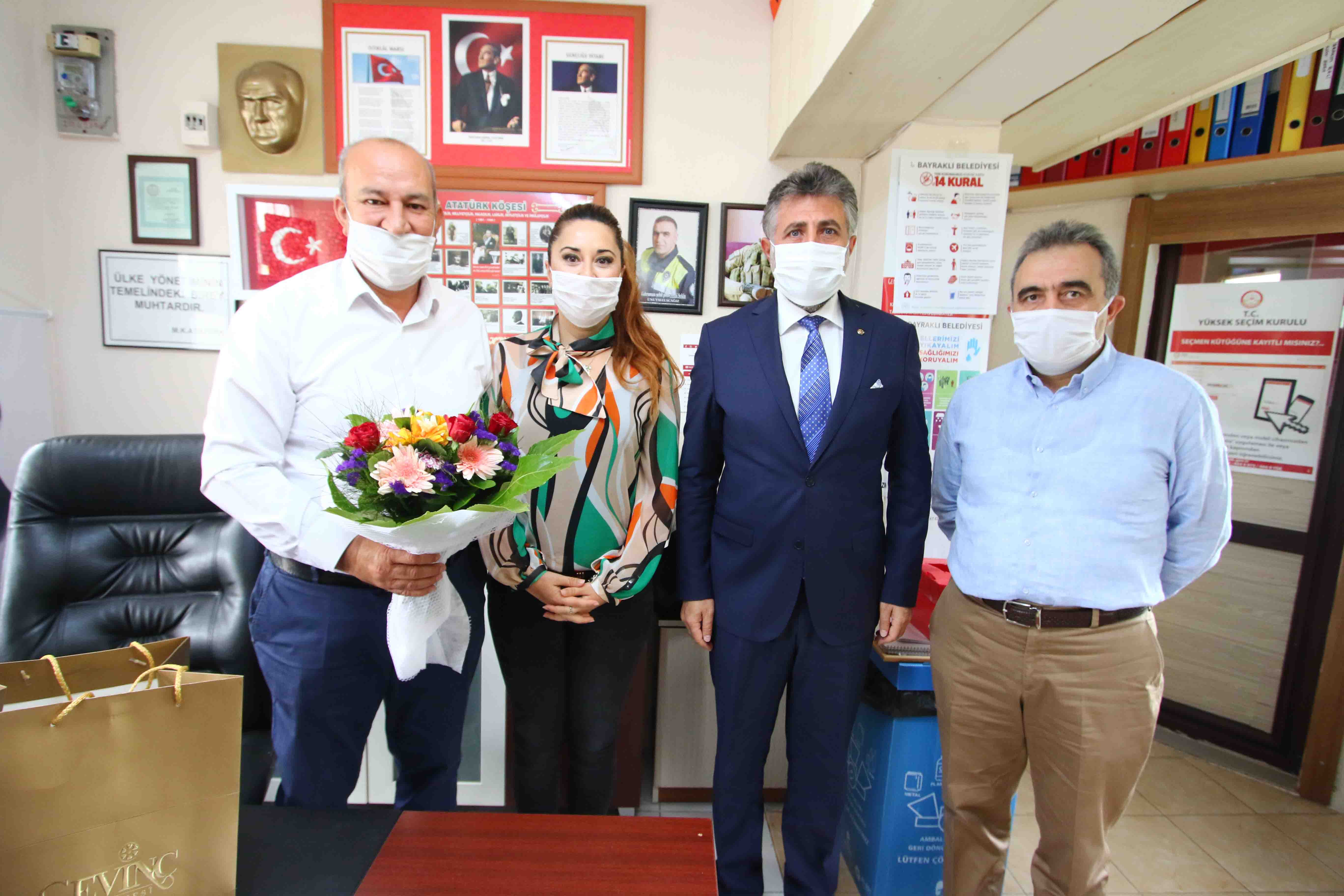 BAYRAKLI BELEDİYE BAŞKANI'NDAN MUHTARLARA BAYRAM ZİYARETİ