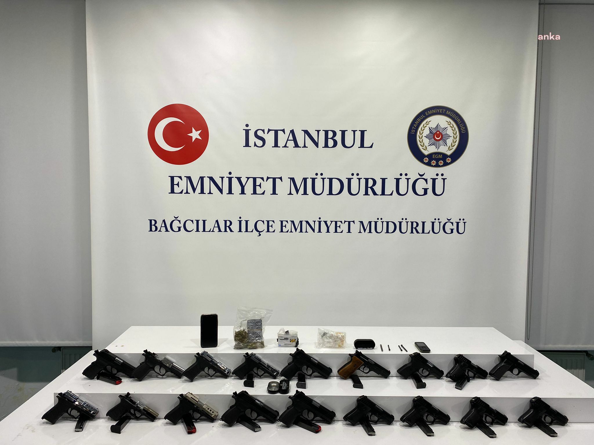 YASADIŞI SİLAH TİCARETİ YAPAN 1 KİŞİ YAKALANDI