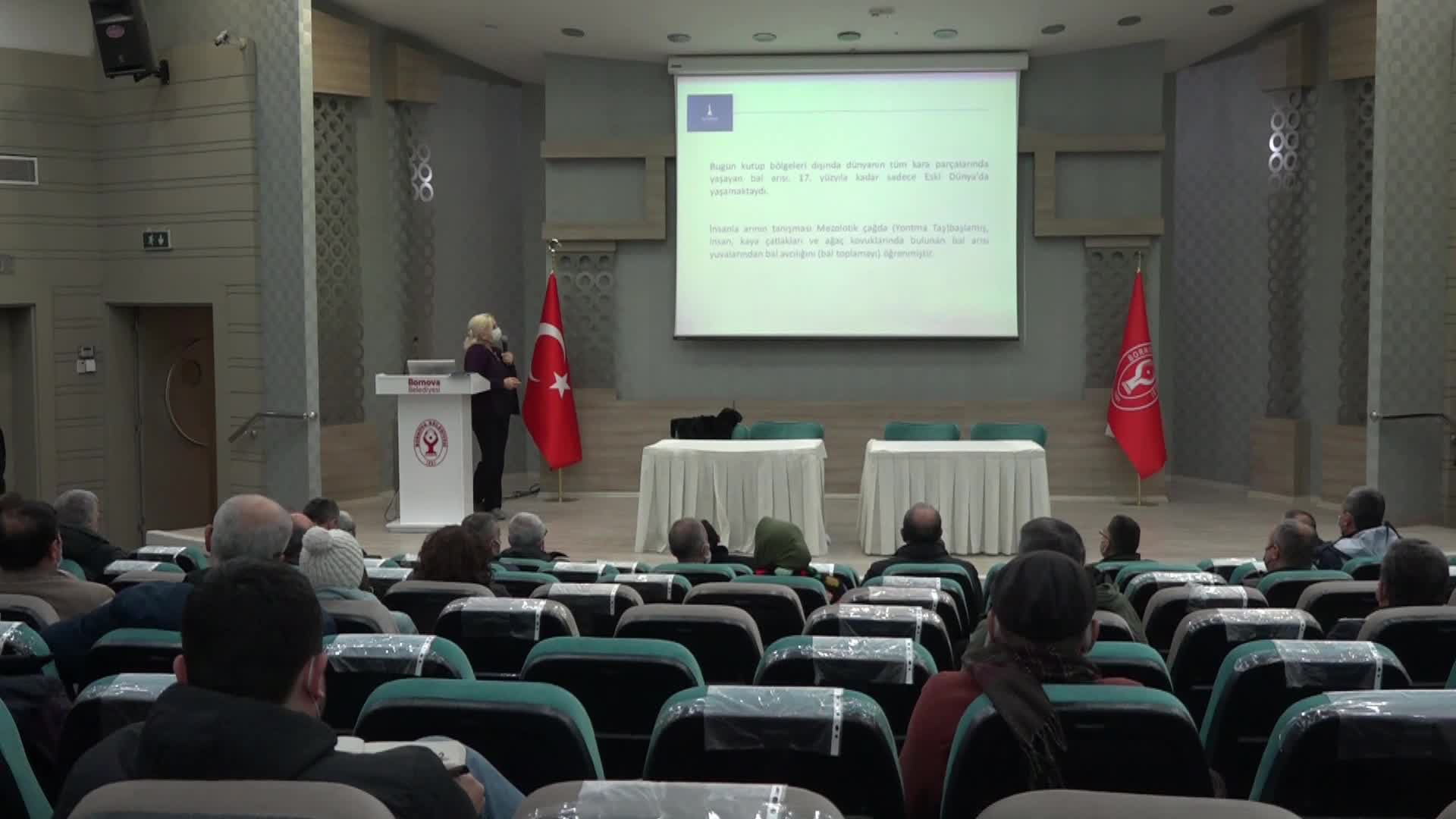 BORNOVA BELEDİYESİ'NDE ARICILIK EĞİTİMLERİ BAŞLADI