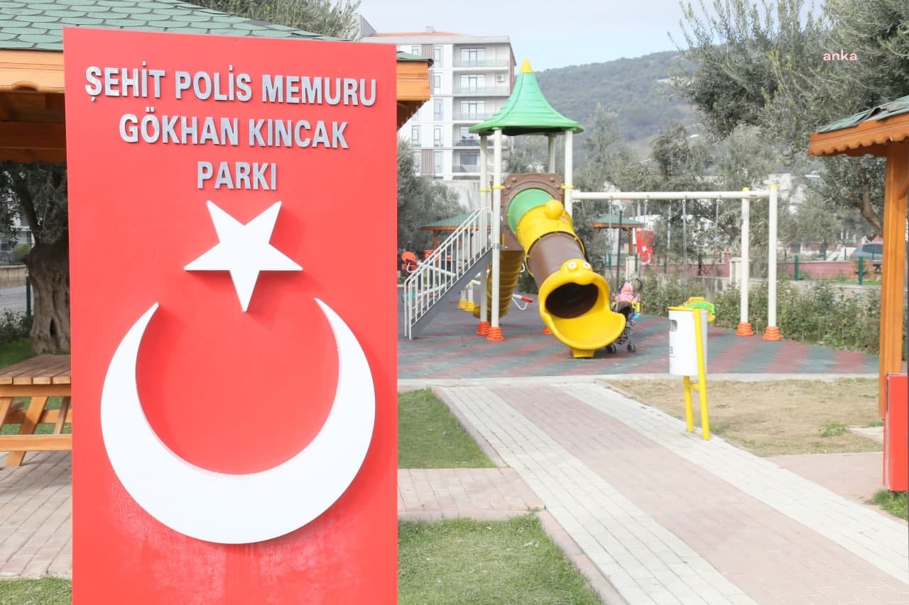 EDREMİT BELEDİYESİ, ŞEHİTLERİN İSİMLERİNİ PARKLARDA YAŞATIYOR