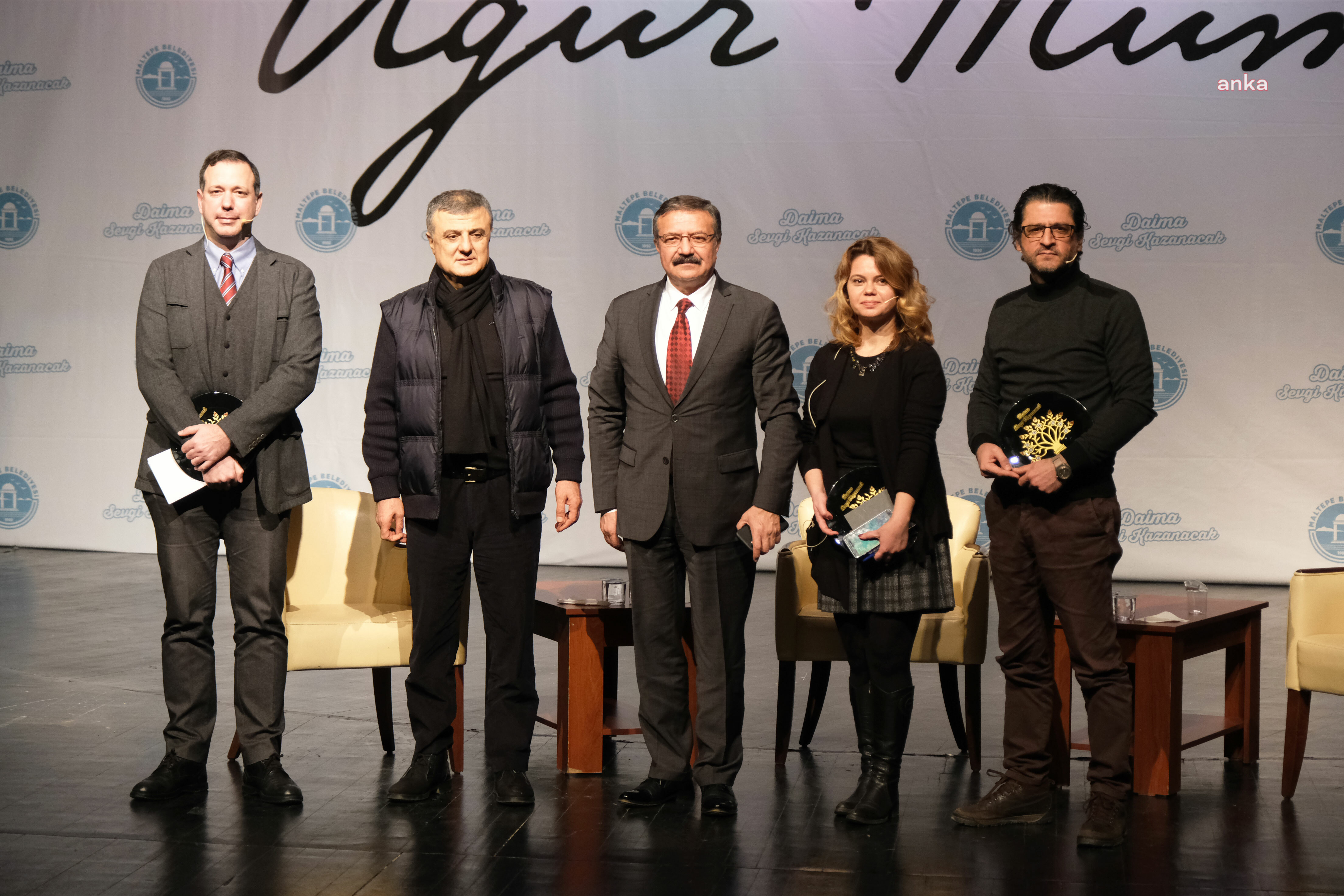 UĞUR MUMCU, MALTEPE'DE DÜZENLENEN PANELLE ANILDI