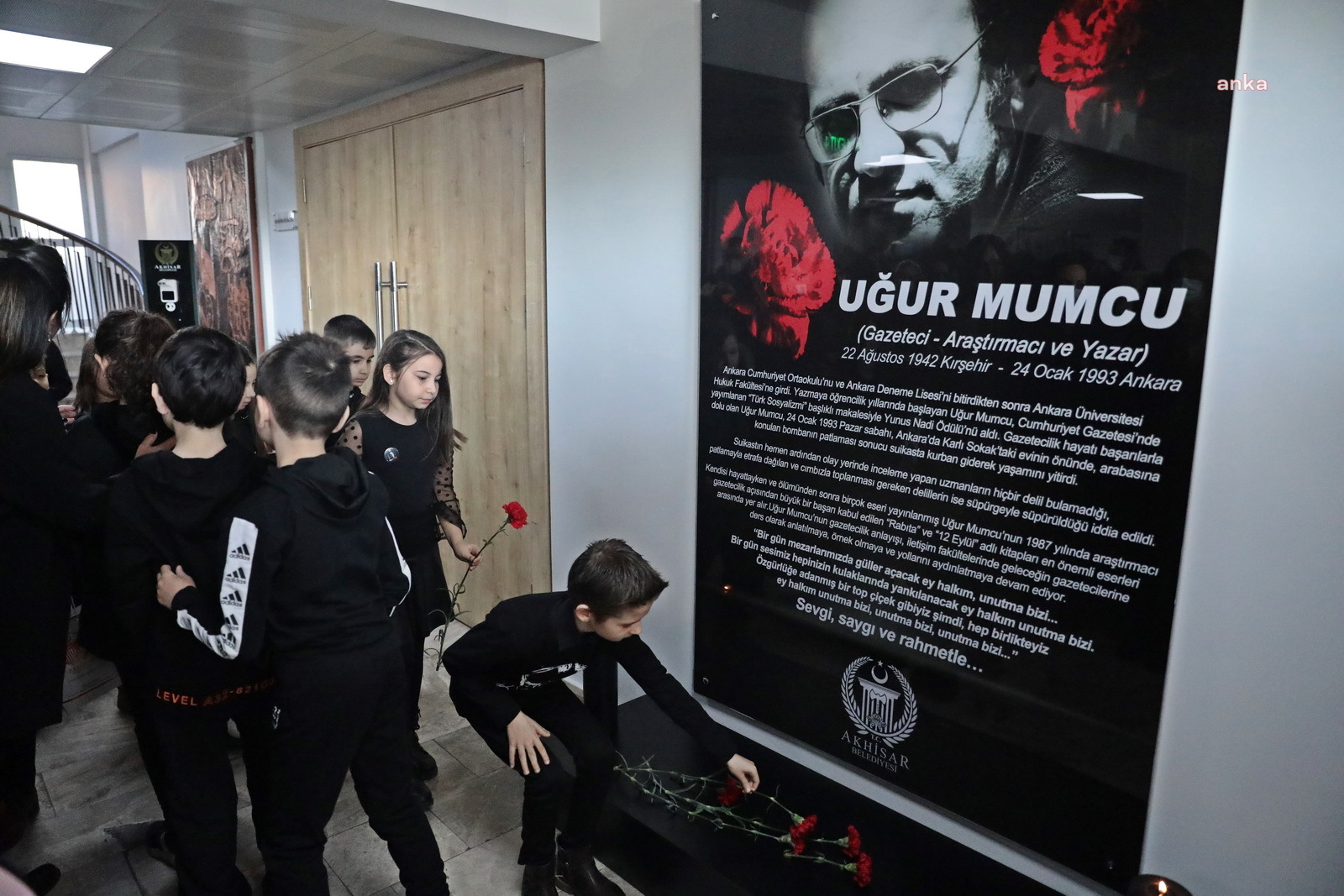 UĞUR MUMCU, AKHİSAR’DA ADINI TAŞIYAN MERKEZDE ANILDI