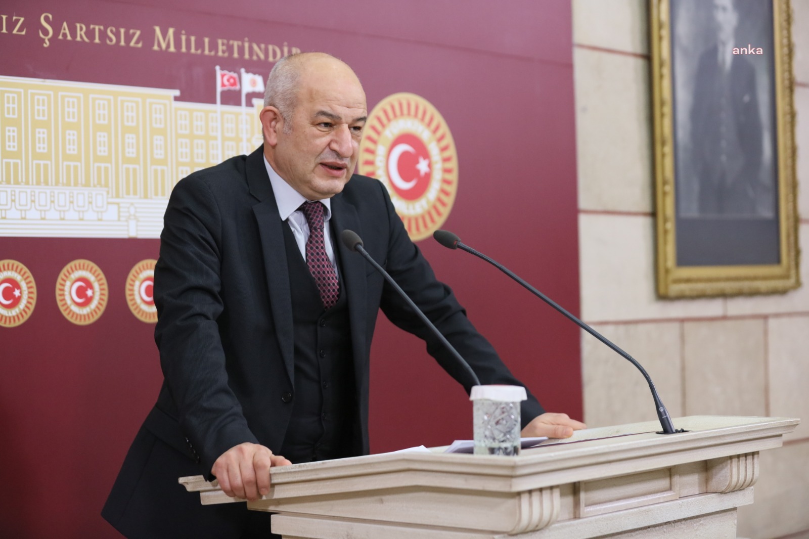 "HEKİMLERE MAAŞ ZAMMI ÖZEL HASTANELERİN KARŞI ÇIKMASI YÜZÜNDEN SEKTEYE UĞRADI"