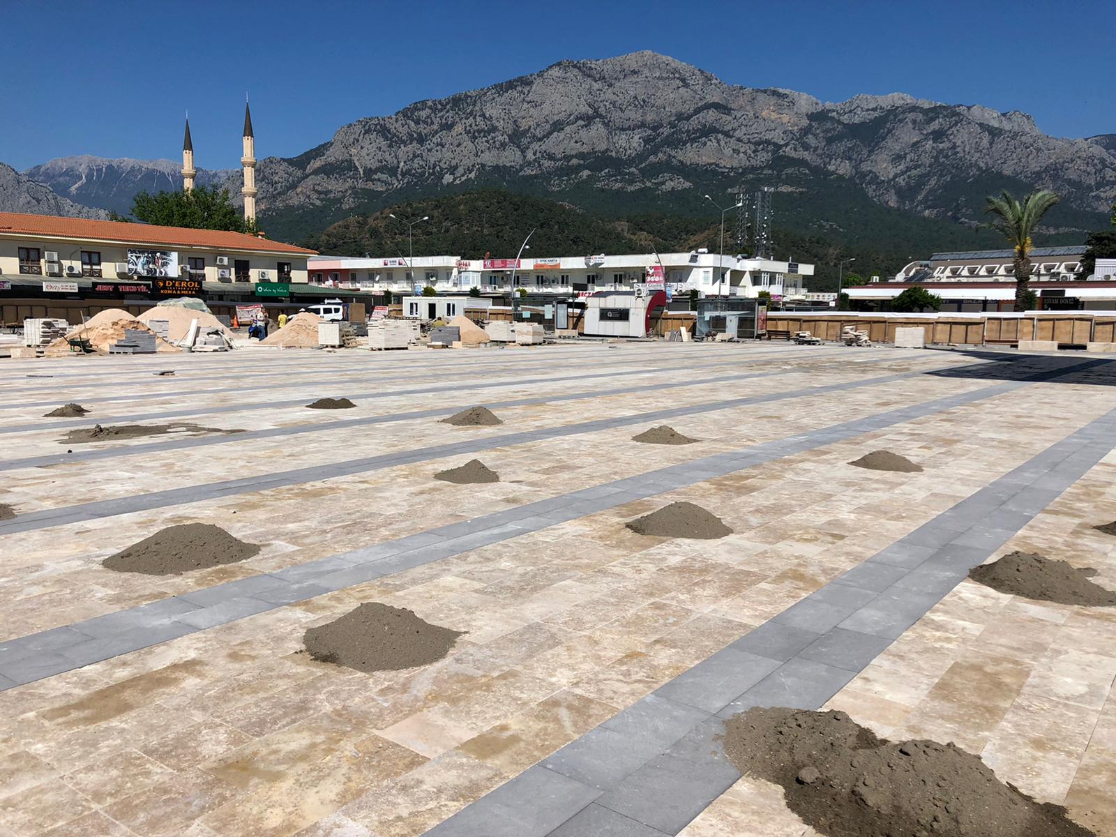 KEMER CUMHURİYET MEYDANI PROJESİ’NDE SONA GELİNDİ