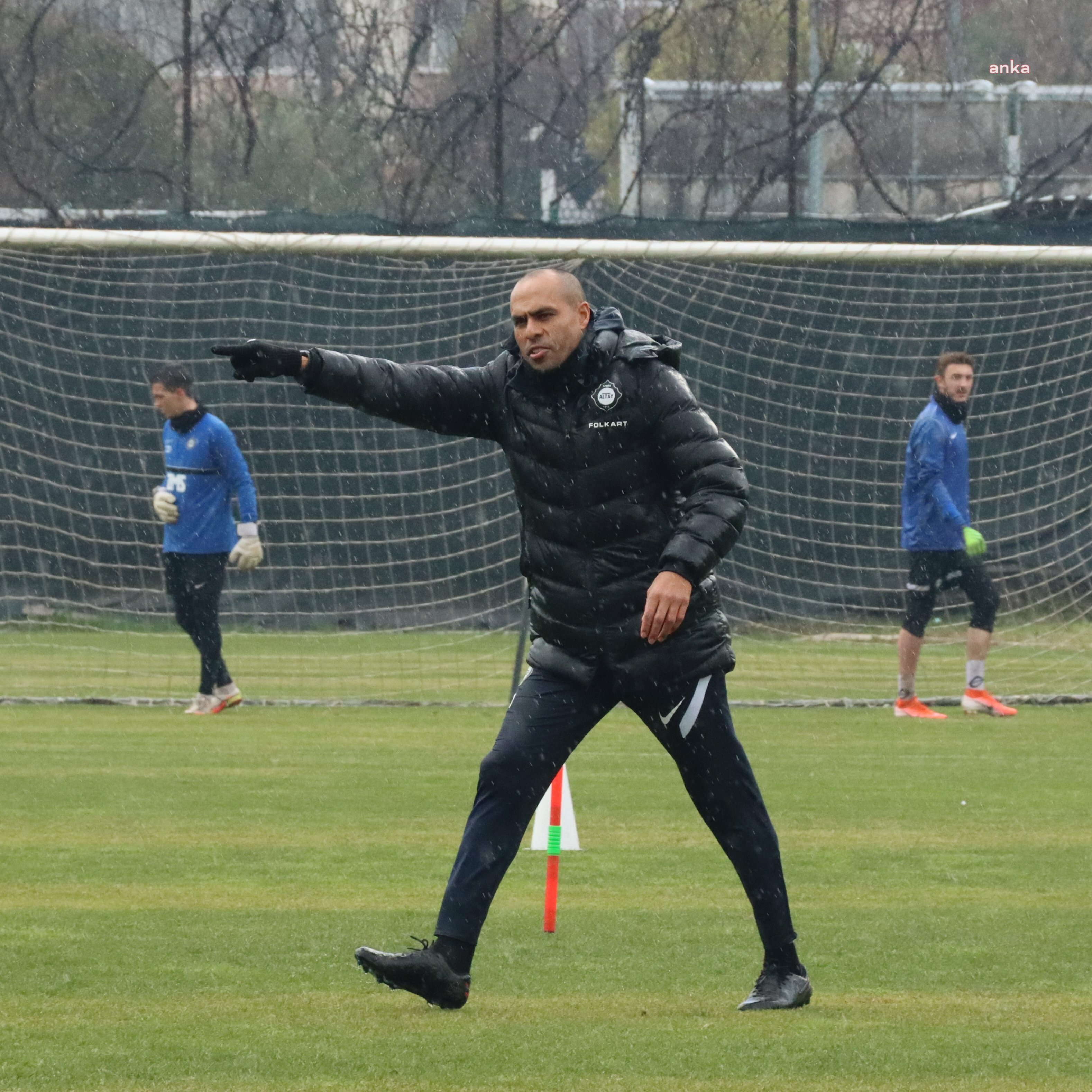 ALTAY NOBRE İLE DE YOLLARINI AYIRDI