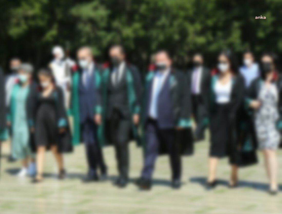 STAJYER AVUKATLARIN YÜZDE 59'U AYLIK 2 BİN TL'NİN ALTINDA ÜCRETLE ÇALIŞIYOR, HUKUK ÖĞRENCİLERİNİN YÜZDE 14'Ü ÜCRET DAHİ ALMIYOR