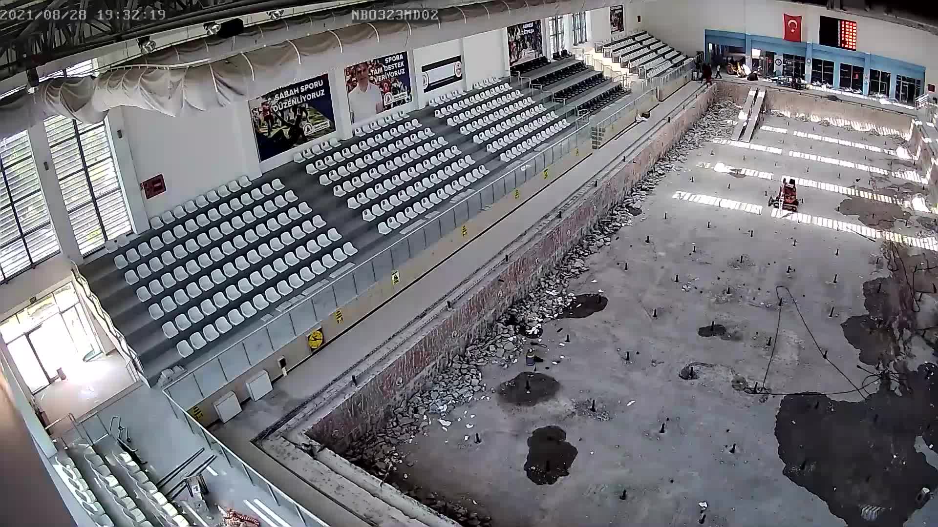 MURATPAŞA BELEDİYESİ, SÜLEYMAN EROL YÜZME HAVUZU’NDA TADİLAT ÇALIŞMALARINI TAMAMLADI